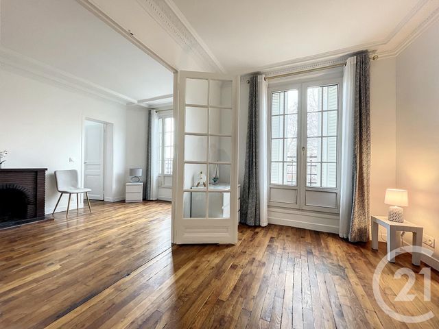  - PARIS - 