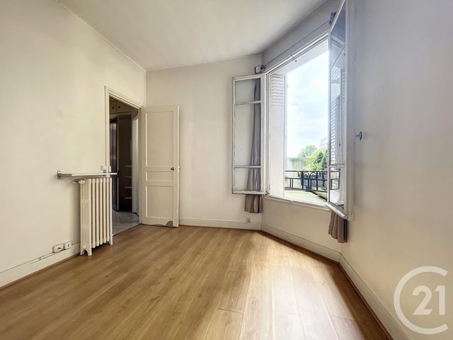  - PARIS - 