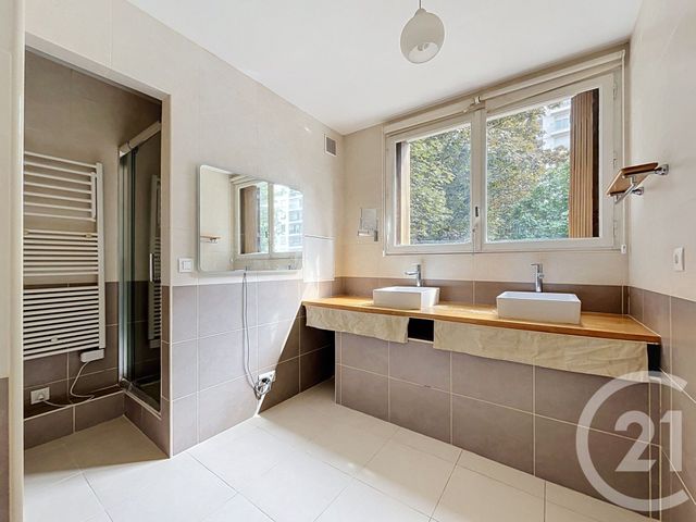 Appartement F3 à vendre - 3 pièces - 60.0 m2 - PARIS - 75020 - ILE-DE-FRANCE - Century 21 Gambetta Immobilier