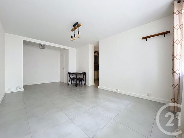 Appartement F3 à vendre - 3 pièces - 60.0 m2 - PARIS - 75020 - ILE-DE-FRANCE - Century 21 Gambetta Immobilier
