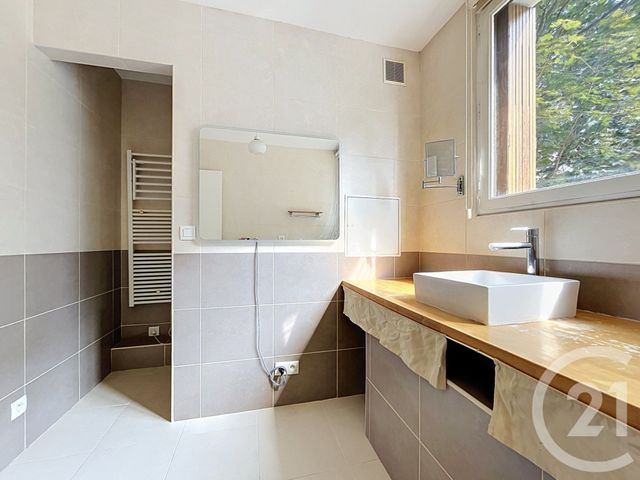 Appartement F3 à vendre - 3 pièces - 60.0 m2 - PARIS - 75020 - ILE-DE-FRANCE - Century 21 Gambetta Immobilier