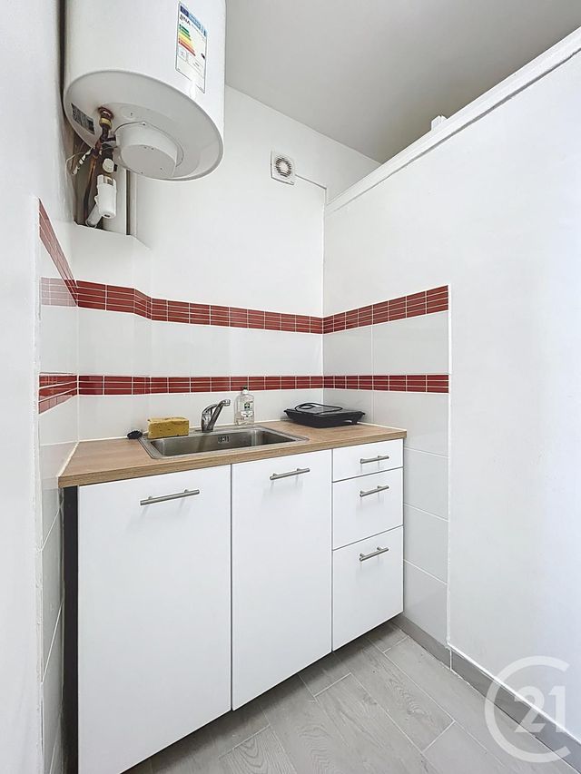 Afficher la photo en grand Appartement F2 à vendre - 2 pièces - 22.84 m2 - PARIS - 75020 - ILE-DE-FRANCE - Century 21 Gambetta Immobilier