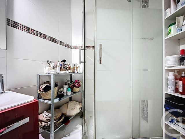 Appartement T2 à vendre - 2 pièces - 32.5 m2 - PARIS - 75020 - ILE-DE-FRANCE - Century 21 Gambetta Immobilier