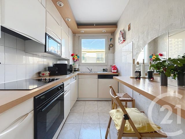 Appartement T3 à vendre - 3 pièces - 69.06 m2 - PARIS - 75020 - ILE-DE-FRANCE - Century 21 Gambetta Immobilier