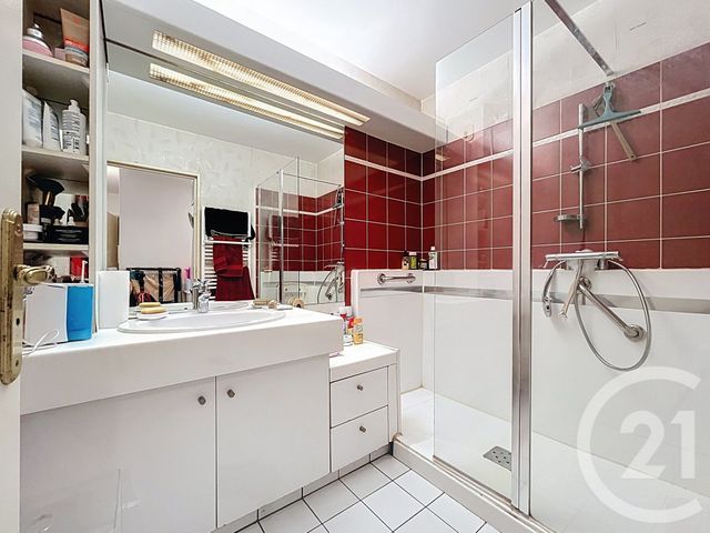 Appartement T3 à vendre - 3 pièces - 69.06 m2 - PARIS - 75020 - ILE-DE-FRANCE - Century 21 Gambetta Immobilier