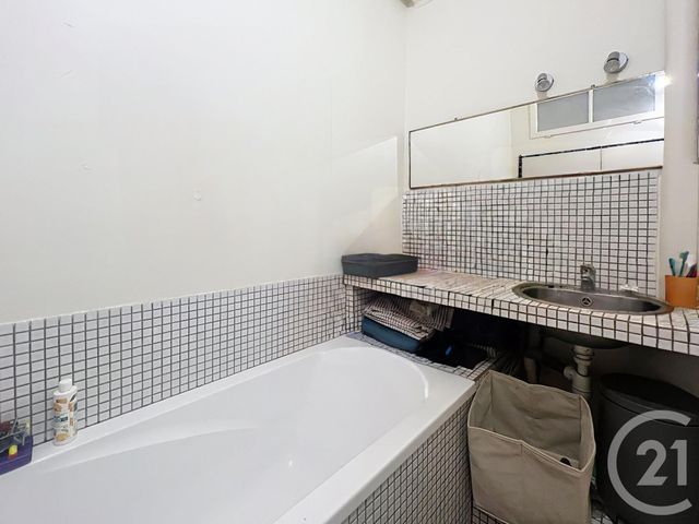 Appartement Souplex à vendre - 3 pièces - 46.54 m2 - PARIS - 75020 - ILE-DE-FRANCE - Century 21 Gambetta Immobilier