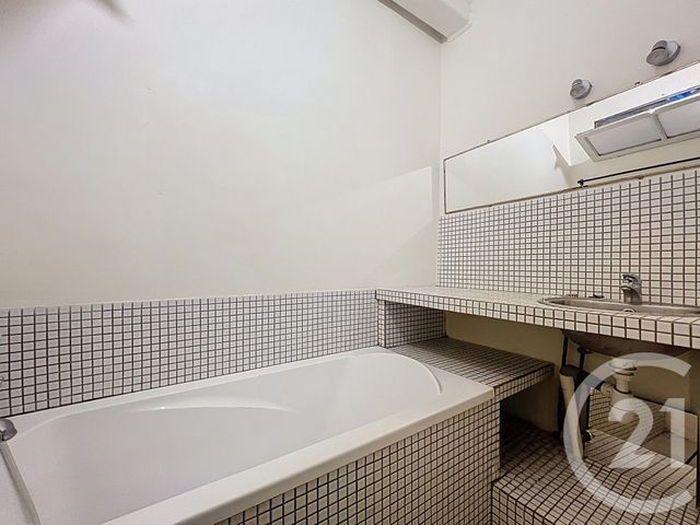 Appartement Souplex à vendre - 3 pièces - 46.54 m2 - PARIS - 75020 - ILE-DE-FRANCE - Century 21 Gambetta Immobilier