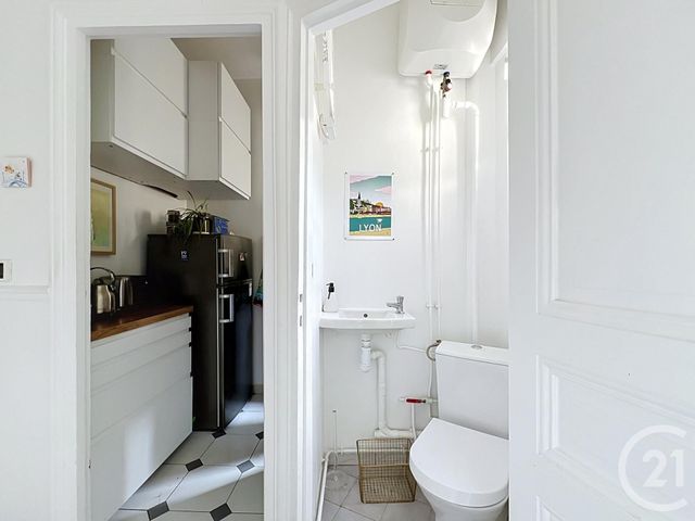 Appartement F2 à vendre - 2 pièces - 41.8 m2 - PARIS - 75011 - ILE-DE-FRANCE - Century 21 Gambetta Immobilier