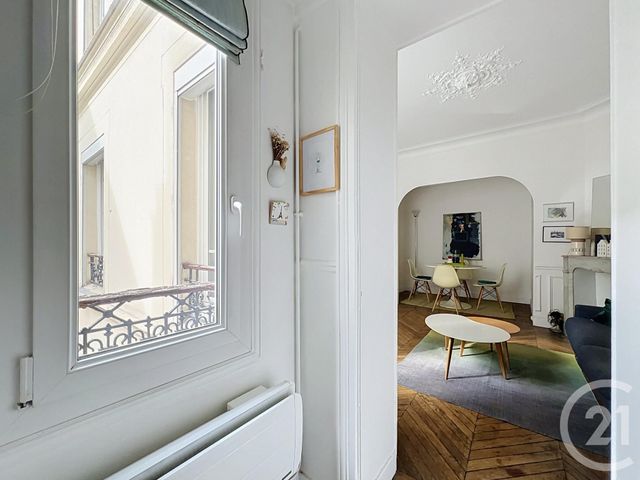 Appartement F2 à vendre - 2 pièces - 41.8 m2 - PARIS - 75011 - ILE-DE-FRANCE - Century 21 Gambetta Immobilier