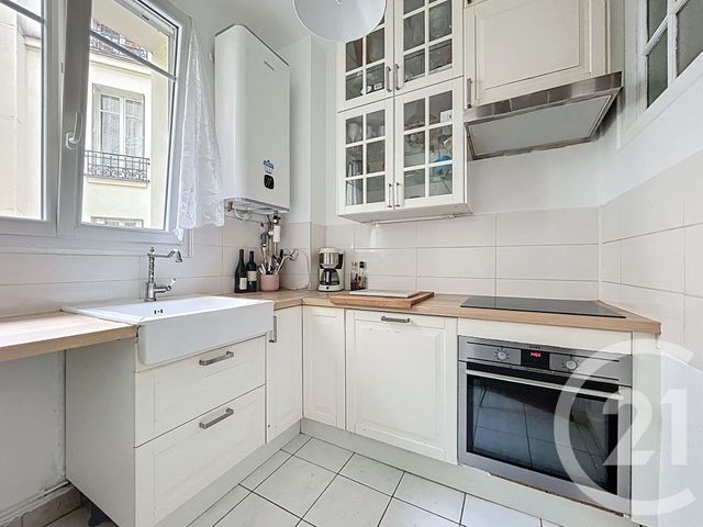 Afficher la photo en grand Appartement F4 à vendre - 4 pièces - 70.11 m2 - PARIS - 75020 - ILE-DE-FRANCE - Century 21 Gambetta Immobilier