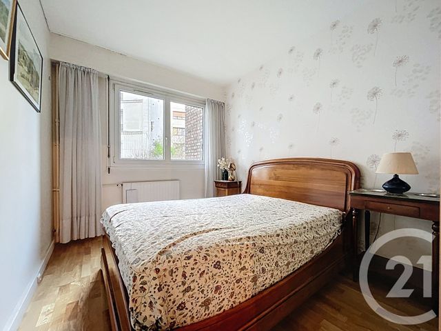 Appartement F3 à vendre - 3 pièces - 64.75 m2 - PARIS - 75020 - ILE-DE-FRANCE - Century 21 Gambetta Immobilier