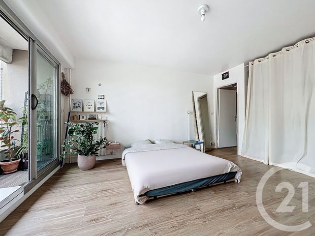 Appartement F1 à vendre PARIS