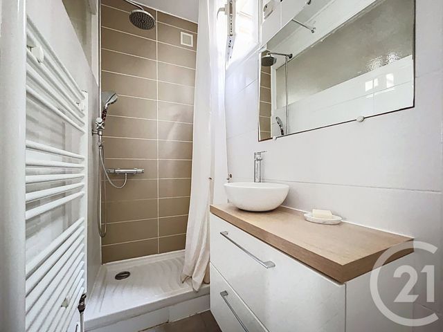 Appartement F3 à vendre - 3 pièces - 52.77 m2 - PARIS - 75020 - ILE-DE-FRANCE - Century 21 Gambetta Immobilier