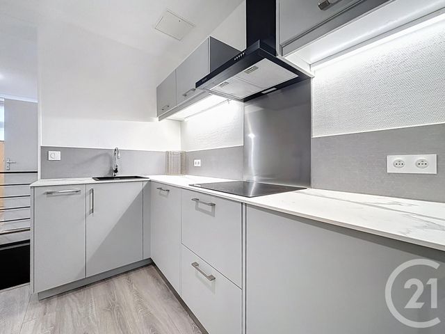 Appartement F2 à louer - 2 pièces - 65.57 m2 - PARIS - 75020 - ILE-DE-FRANCE - Century 21 Gambetta Immobilier