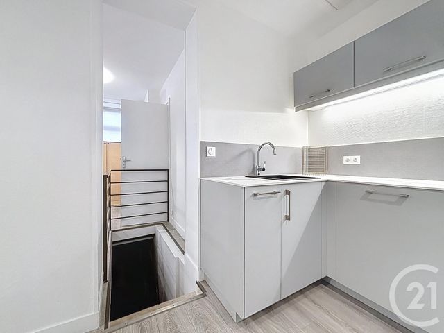 Appartement F2 à louer - 2 pièces - 65.57 m2 - PARIS - 75020 - ILE-DE-FRANCE - Century 21 Gambetta Immobilier