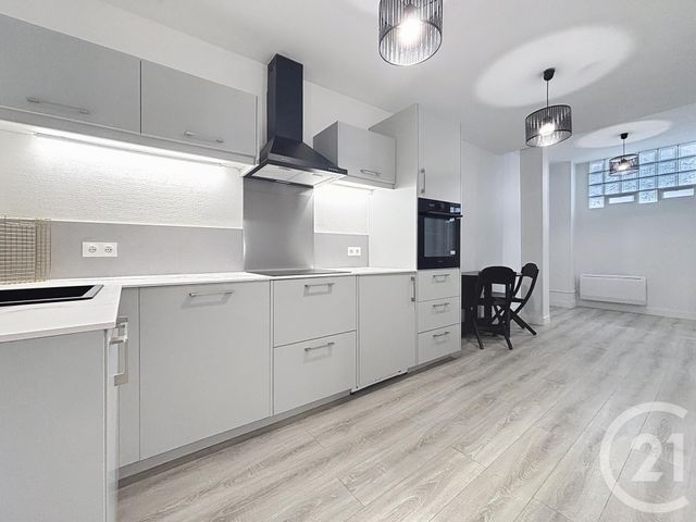 Appartement F2 à louer - 2 pièces - 65.57 m2 - PARIS - 75020 - ILE-DE-FRANCE - Century 21 Gambetta Immobilier