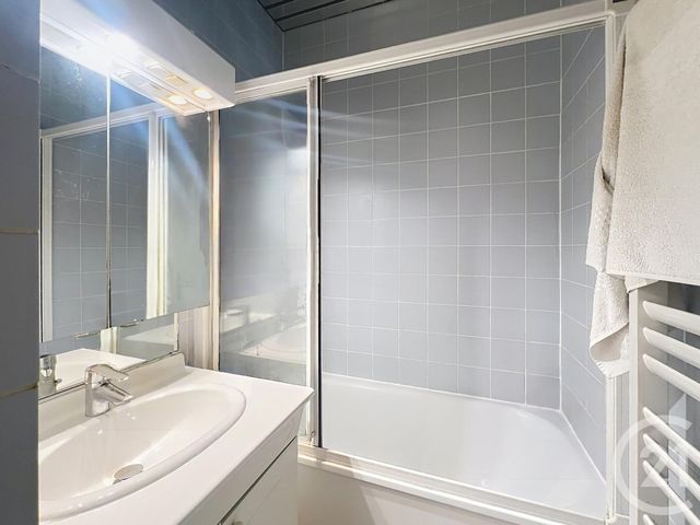 Appartement F3 à vendre - 3 pièces - 63.0 m2 - PARIS - 75020 - ILE-DE-FRANCE - Century 21 Gambetta Immobilier