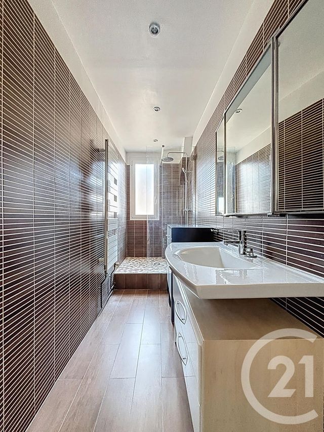 Appartement F3 à louer - 3 pièces - 61.12 m2 - PARIS - 75020 - ILE-DE-FRANCE - Century 21 Gambetta Immobilier