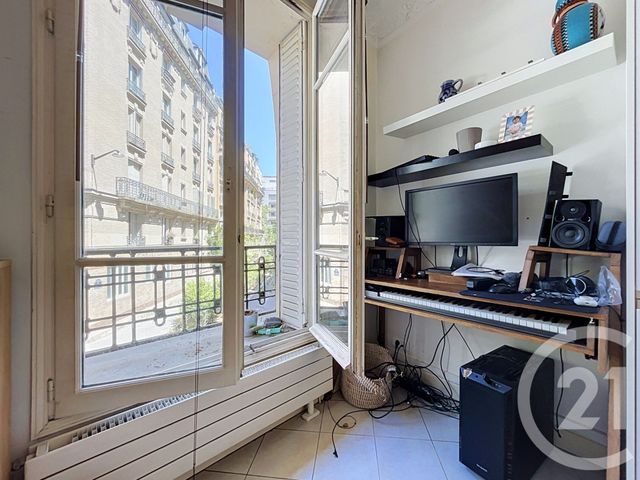 Appartement F2 à vendre - 2 pièces - 53.98 m2 - PARIS - 75020 - ILE-DE-FRANCE - Century 21 Gambetta Immobilier