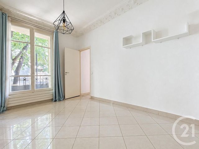 Appartement F2 à vendre - 2 pièces - 53.98 m2 - PARIS - 75020 - ILE-DE-FRANCE - Century 21 Gambetta Immobilier