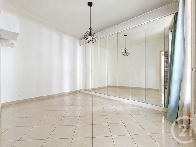 Appartement F2 à vendre - 2 pièces - 53.98 m2 - PARIS - 75020 - ILE-DE-FRANCE - Century 21 Gambetta Immobilier