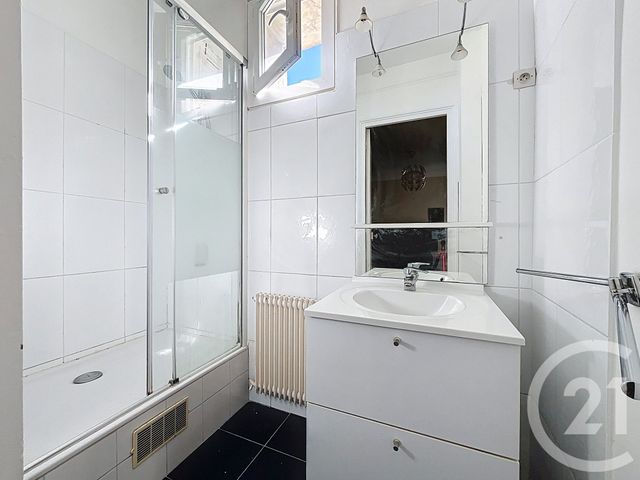 Appartement F2 à vendre - 2 pièces - 41.0 m2 - PARIS - 75020 - ILE-DE-FRANCE - Century 21 Gambetta Immobilier