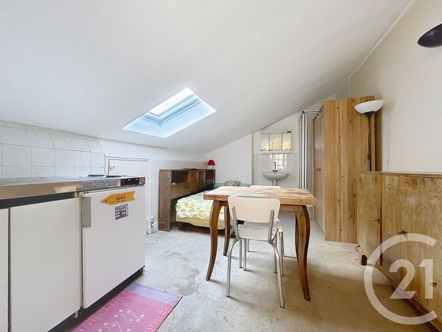 Appartement Chambre à vendre - 1 pièce - 10.31 m2 - PARIS - 75020 - ILE-DE-FRANCE - Century 21 Gambetta Immobilier