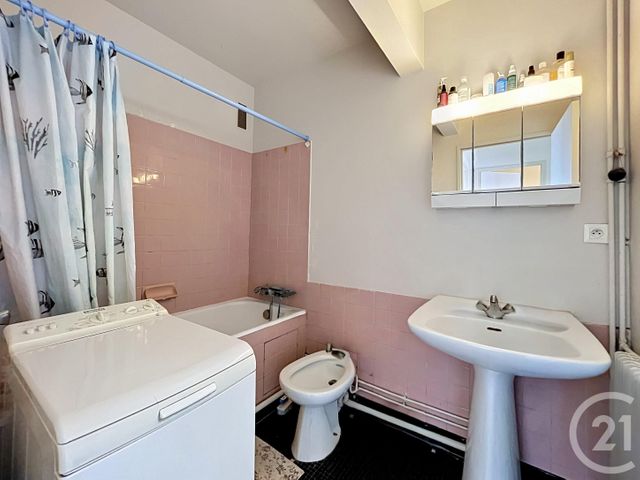 Appartement F3 à vendre - 3 pièces - 54.0 m2 - PARIS - 75020 - ILE-DE-FRANCE - Century 21 Gambetta Immobilier
