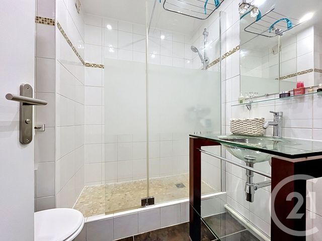 Appartement F2 à vendre - 2 pièces - 56.45 m2 - PARIS - 75020 - ILE-DE-FRANCE - Century 21 Gambetta Immobilier