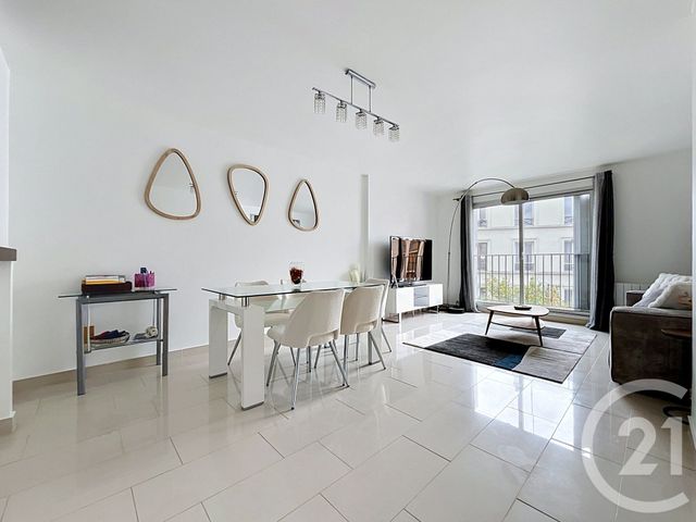Appartement F2 à vendre - 2 pièces - 56.45 m2 - PARIS - 75020 - ILE-DE-FRANCE - Century 21 Gambetta Immobilier