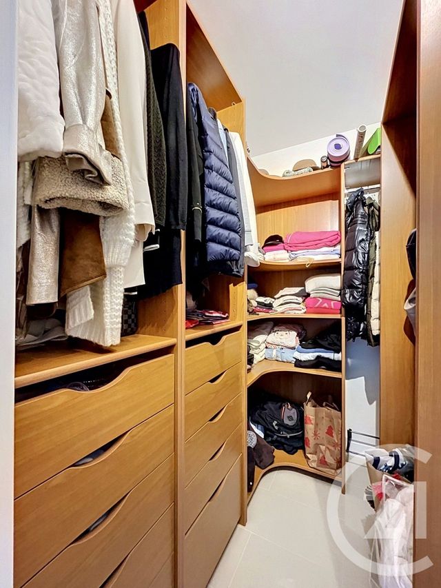 Appartement F2 à vendre - 2 pièces - 56.45 m2 - PARIS - 75020 - ILE-DE-FRANCE - Century 21 Gambetta Immobilier