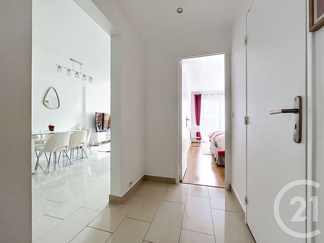 Appartement F2 à vendre - 2 pièces - 56.45 m2 - PARIS - 75020 - ILE-DE-FRANCE - Century 21 Gambetta Immobilier