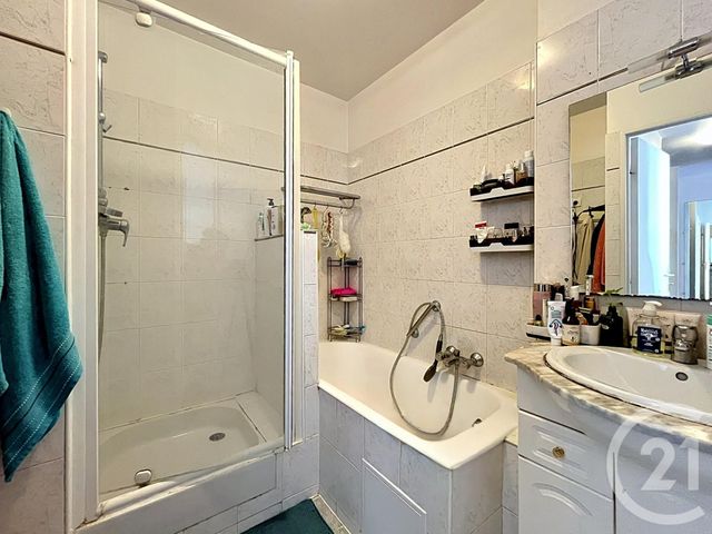 Appartement F4 à vendre - 4 pièces - 82.65 m2 - BAGNOLET - 93 - ILE-DE-FRANCE - Century 21 Gambetta Immobilier