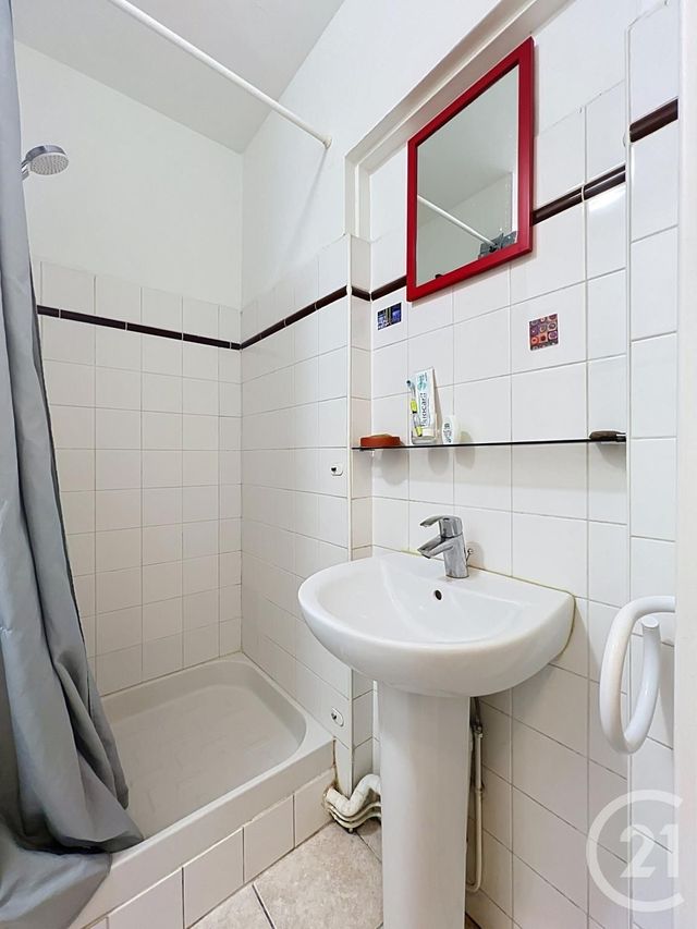 Appartement T1 à vendre - 1 pièce - 28.4 m2 - PARIS - 75020 - ILE-DE-FRANCE - Century 21 Gambetta Immobilier