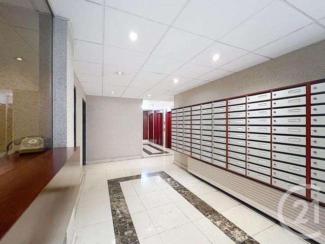 Appartement T1 à vendre - 1 pièce - 28.4 m2 - PARIS - 75020 - ILE-DE-FRANCE - Century 21 Gambetta Immobilier