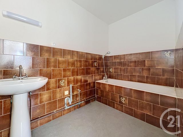 Appartement à vendre - 3 pièces - 72.67 m2 - PARIS - 75020 - ILE-DE-FRANCE - Century 21 Gambetta Immobilier