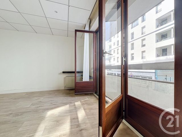 Appartement à vendre - 3 pièces - 72.67 m2 - PARIS - 75020 - ILE-DE-FRANCE - Century 21 Gambetta Immobilier