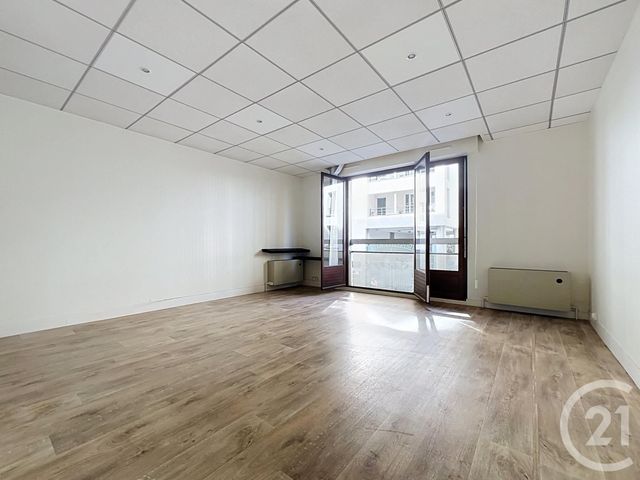 Appartement à vendre - 3 pièces - 72.67 m2 - PARIS - 75020 - ILE-DE-FRANCE - Century 21 Gambetta Immobilier