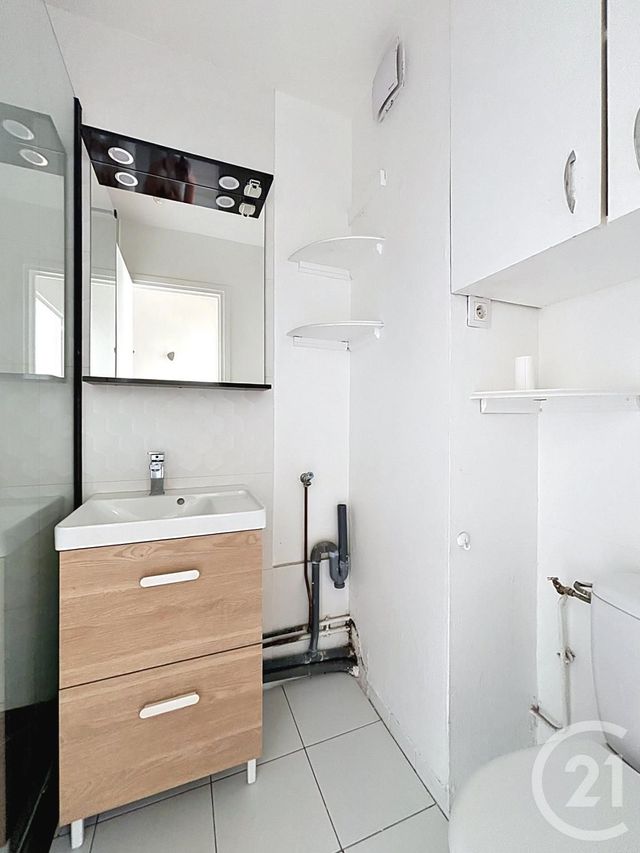 Appartement F1 à louer - 1 pièce - 26.0 m2 - PARIS - 75020 - ILE-DE-FRANCE - Century 21 Gambetta Immobilier