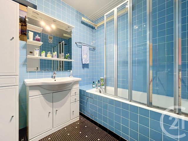 Appartement F2 à vendre - 2 pièces - 60.15 m2 - PARIS - 75020 - ILE-DE-FRANCE - Century 21 Gambetta Immobilier