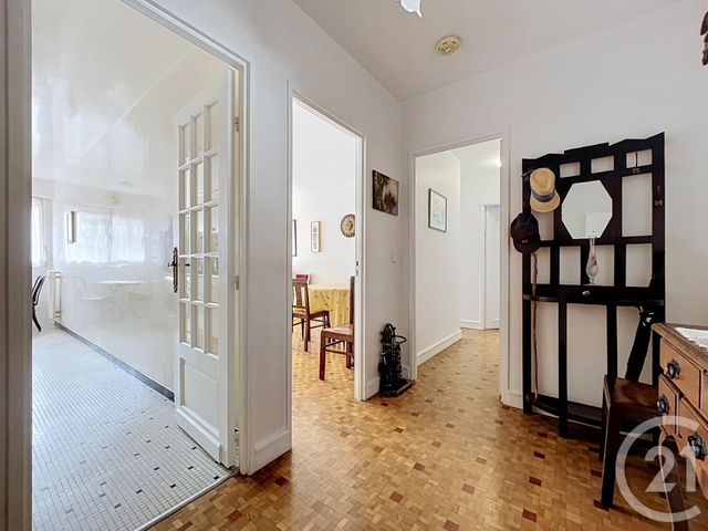 Appartement F2 à vendre - 2 pièces - 60.15 m2 - PARIS - 75020 - ILE-DE-FRANCE - Century 21 Gambetta Immobilier