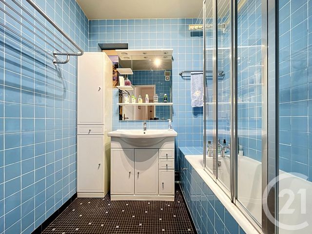Appartement F2 à vendre - 2 pièces - 60.15 m2 - PARIS - 75020 - ILE-DE-FRANCE - Century 21 Gambetta Immobilier