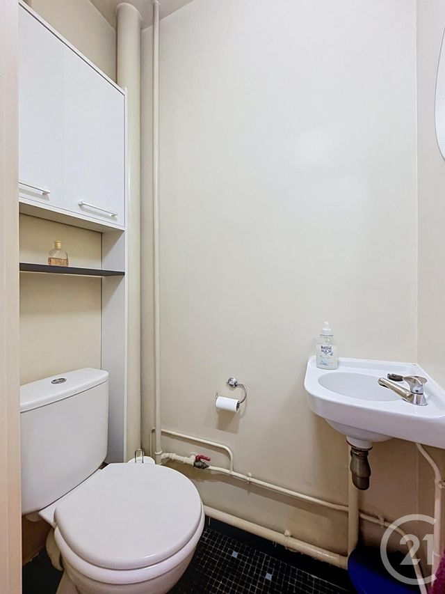 Appartement F2 à vendre - 2 pièces - 60.15 m2 - PARIS - 75020 - ILE-DE-FRANCE - Century 21 Gambetta Immobilier