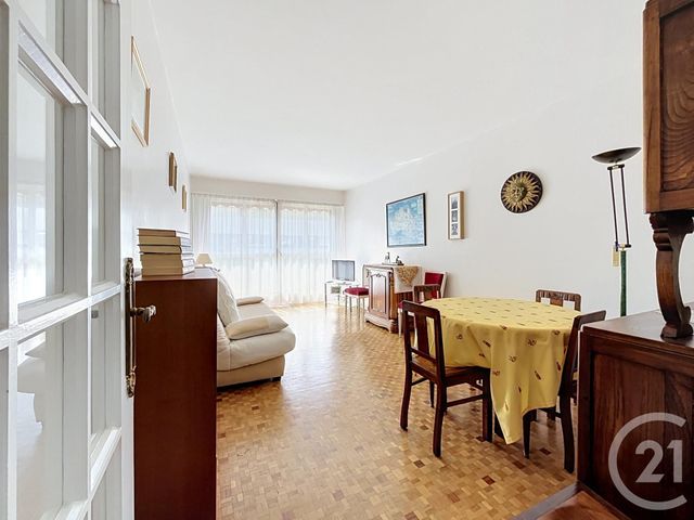Appartement F2 à vendre - 2 pièces - 60.15 m2 - PARIS - 75020 - ILE-DE-FRANCE - Century 21 Gambetta Immobilier