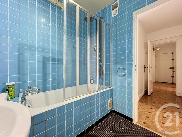 Appartement F2 à vendre - 2 pièces - 60.15 m2 - PARIS - 75020 - ILE-DE-FRANCE - Century 21 Gambetta Immobilier