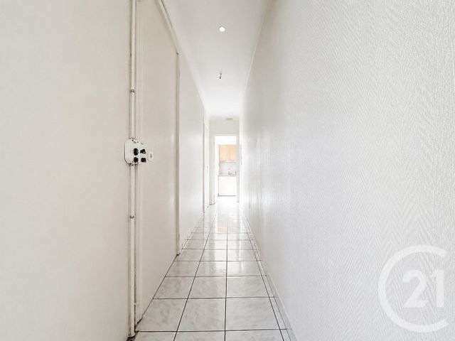 Appartement T2 à vendre - 2 pièces - 25.54 m2 - PARIS - 75020 - ILE-DE-FRANCE - Century 21 Gambetta Immobilier