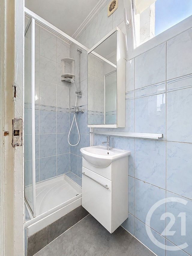 Appartement T2 à vendre - 2 pièces - 25.54 m2 - PARIS - 75020 - ILE-DE-FRANCE - Century 21 Gambetta Immobilier