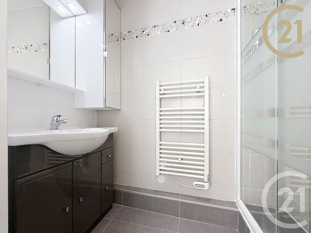 Appartement F2 à vendre - 2 pièces - 33.87 m2 - PARIS - 75020 - ILE-DE-FRANCE - Century 21 Gambetta Immobilier