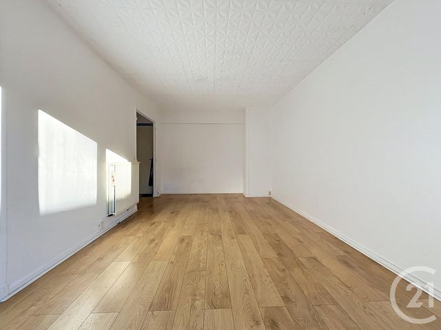 Appartement Studio à vendre - 1 pièce - 33.03 m2 - PARIS - 75020 - ILE-DE-FRANCE - Century 21 Gambetta Immobilier