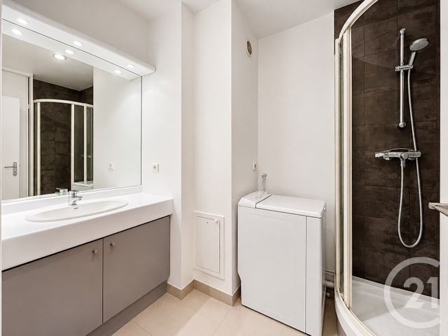 Appartement F2 à vendre - 2 pièces - 51.18 m2 - PARIS - 75020 - ILE-DE-FRANCE - Century 21 Gambetta Immobilier